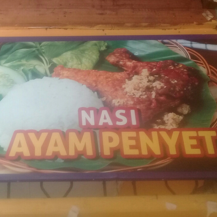 Nasi Ayam Penyet