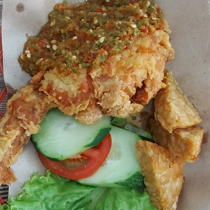 Ayam Penyet