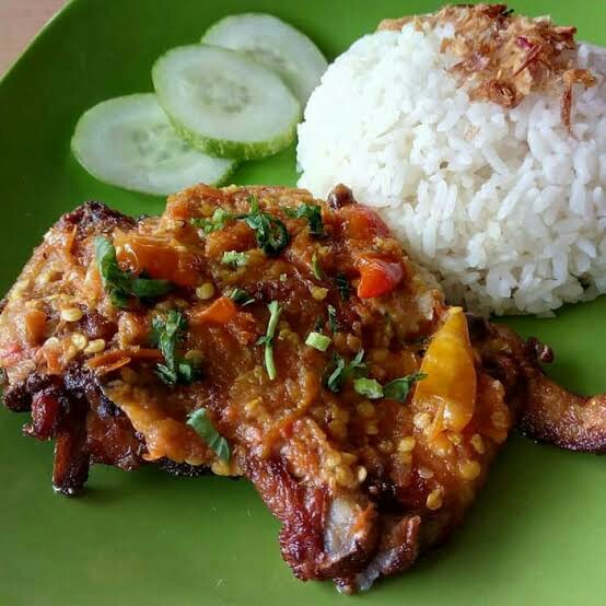 Nasi Ayam Penyet