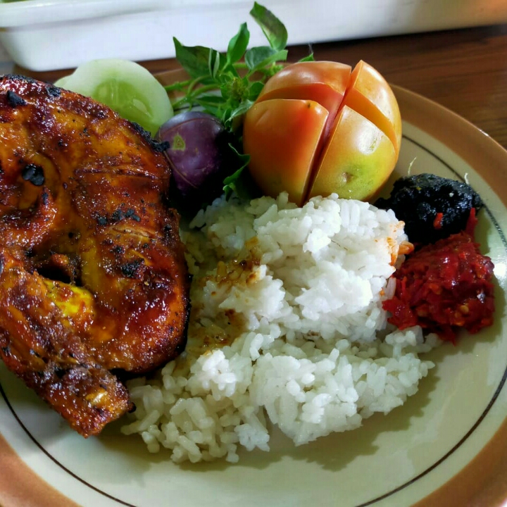 Nasi Ayam Penyet