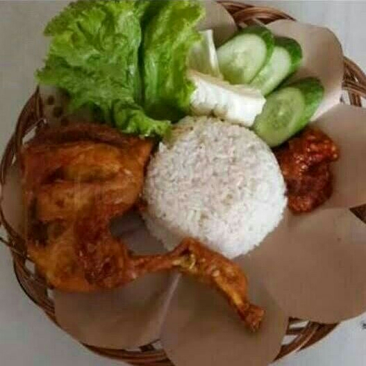 Nasi Ayam Penyet