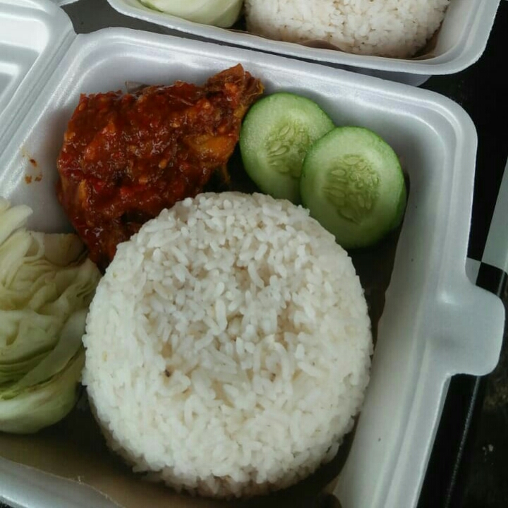 Nasi Ayam Penyet