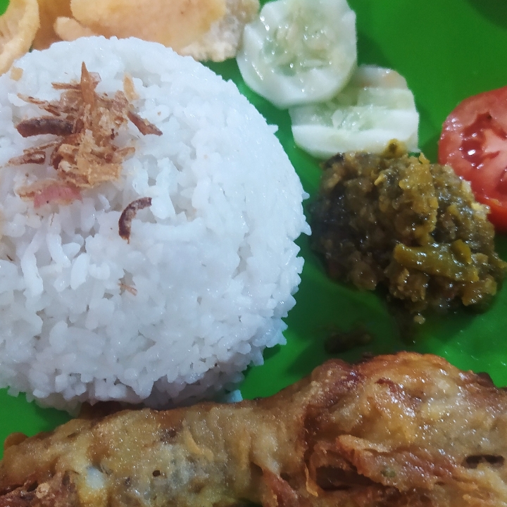 Nasi Ayam Penyet Cabe Ijo