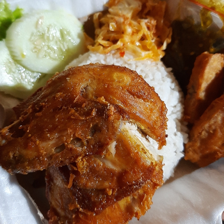 Nasi Ayam Penyet Jumbo Cabe Hijau