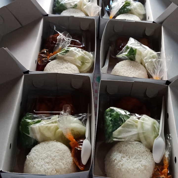 Nasi Ayam Penyet Kotak