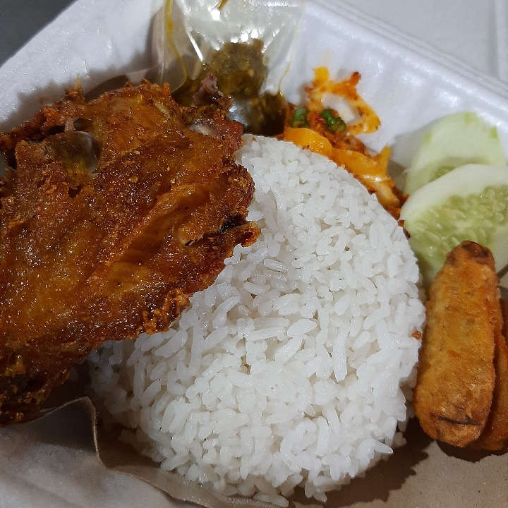 Nasi Ayam Penyet Mini Cabe Hijau