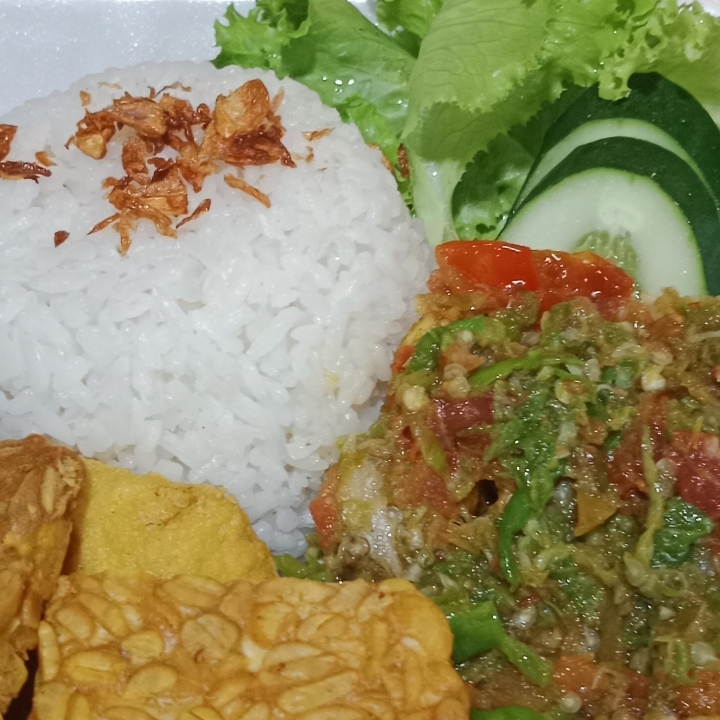 Nasi Ayam Peuyet