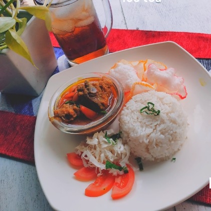 Nasi Ayam Rabeg