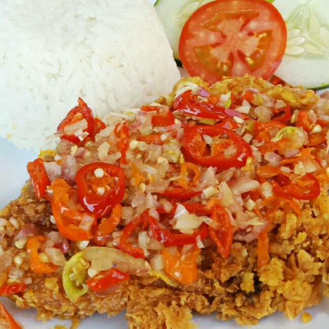 Nasi Ayam Remuk Sambal Bawang