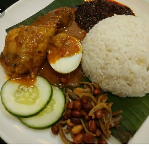 Nasi Ayam Rendang