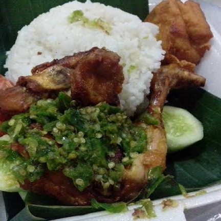 Nasi Ayam Sambal Hijau