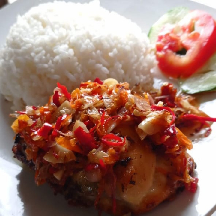 Nasi Ayam Sambal Matah