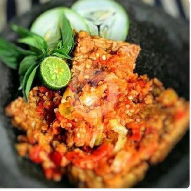 Nasi Ayam Tempe Geprek