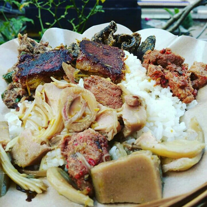 Nasi Babi Genyol