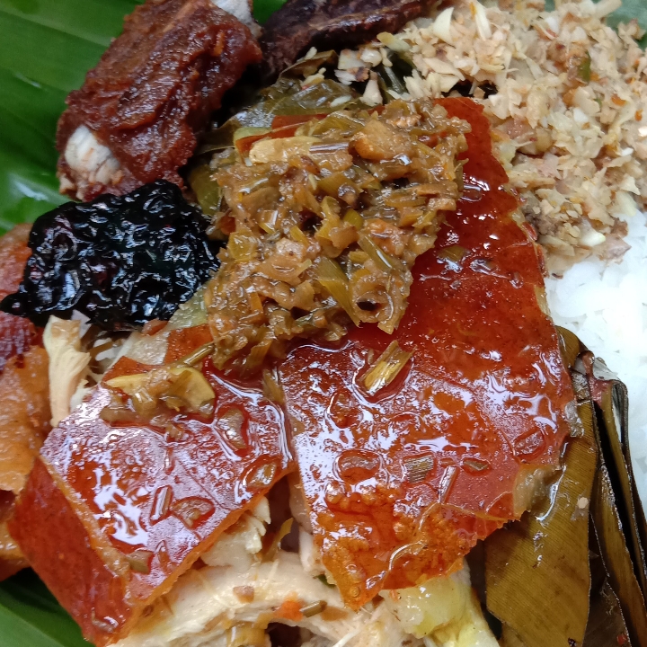 Nasi Babi Guling Double Kulit