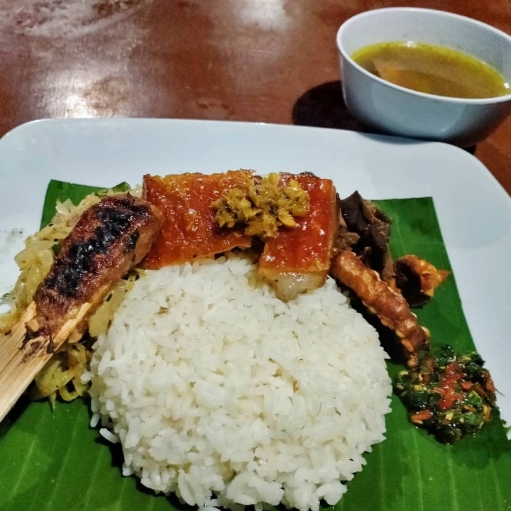 Nasi Babi Guling Spesial 