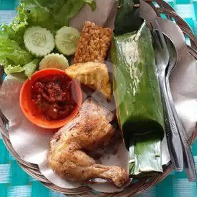 Nasi Bakar Ayam Goreng