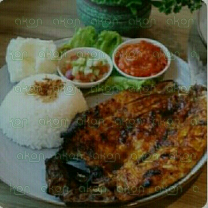 Nasi Bandeng Bakar Sambel Terasi