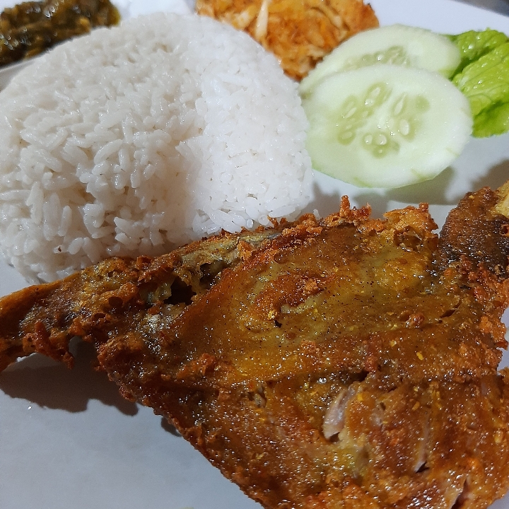 Nasi Bebek Penyet Cabe Hijau