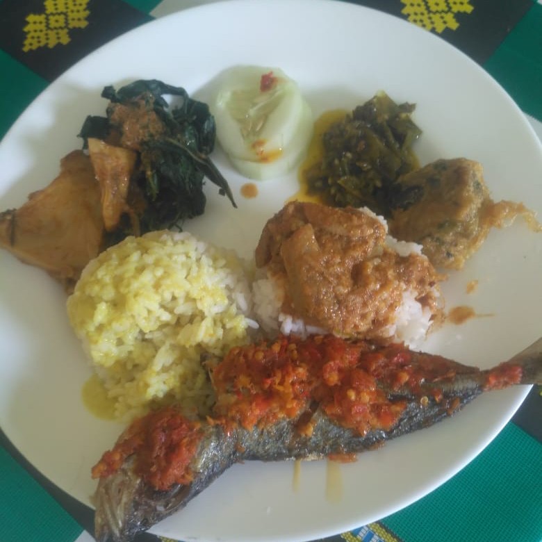 Nasi Bergedel Ikan Kembung Bergedel