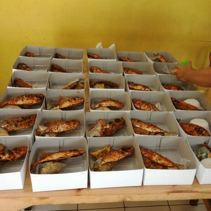 Nasi Box Ikan Bakar Kembung