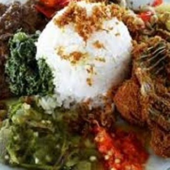 Nasi Bumbu Campur Ples Kikil