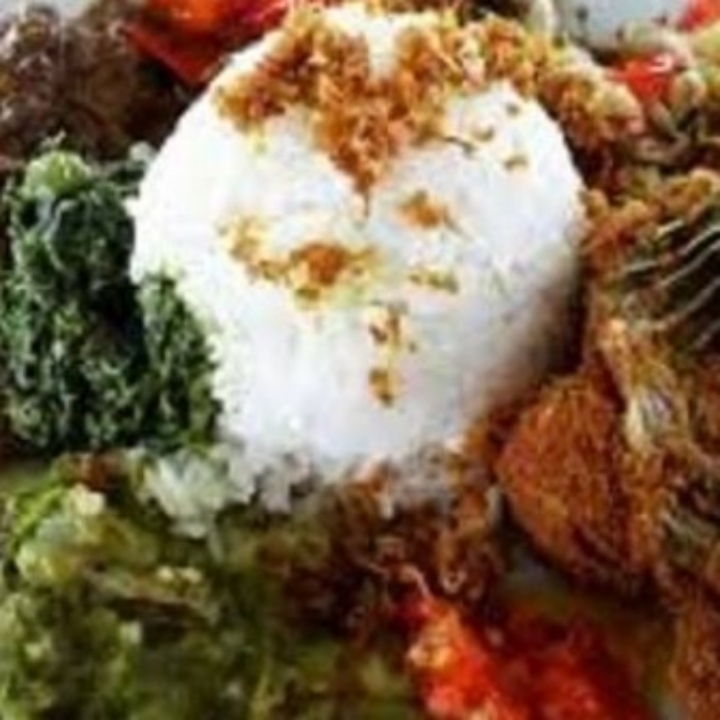 Nasi Bumbu Ples Ayam Geprek