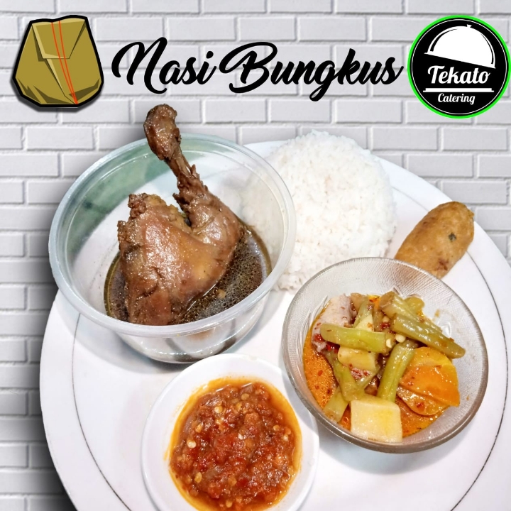 Nasi Bungkus Ayam Semur Perkedel