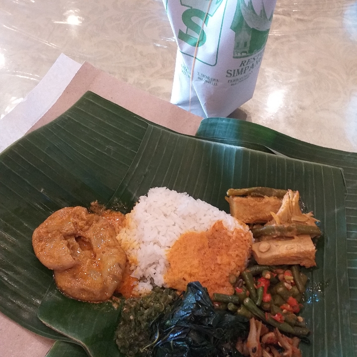 Nasi Bungkus Gulai Usus