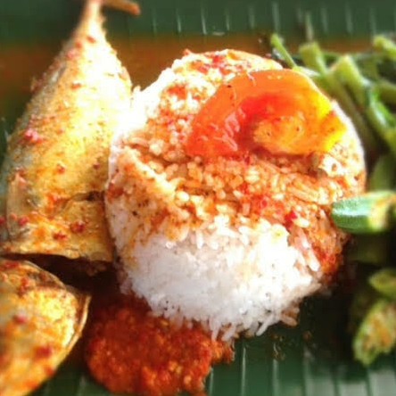 Nasi Bungkus Ikan Gembung