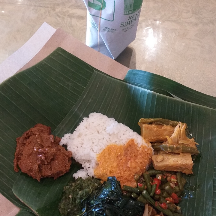 Nasi Bungkus Rendang Daging