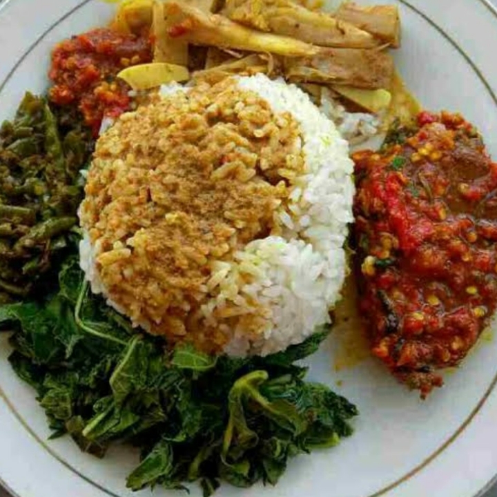 Nasi BungkusTongkol Balado