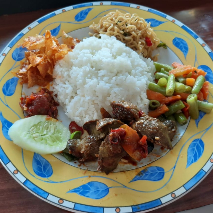 Nasi Campur Ati Ampela