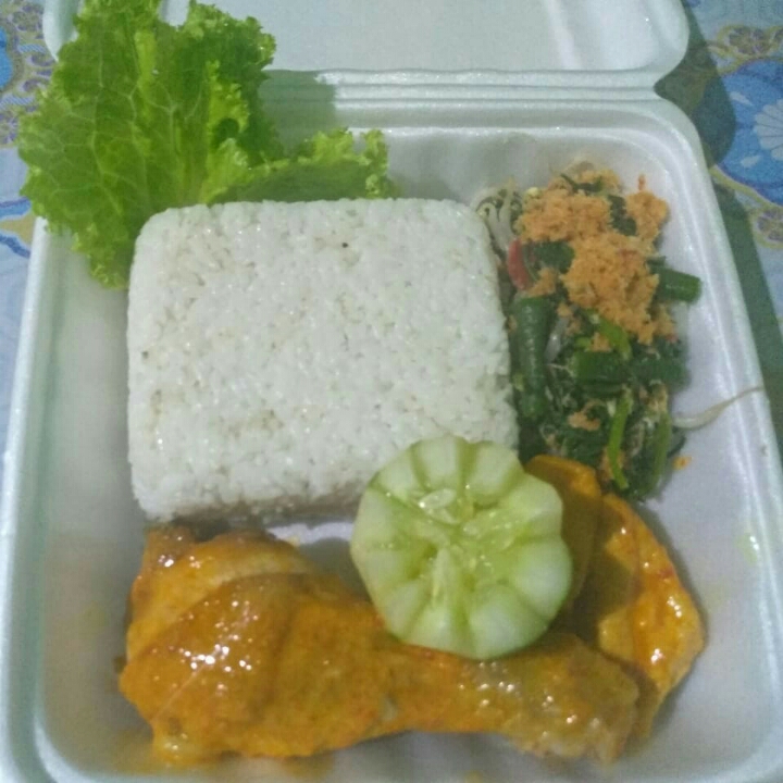 Nasi Campur Ayam