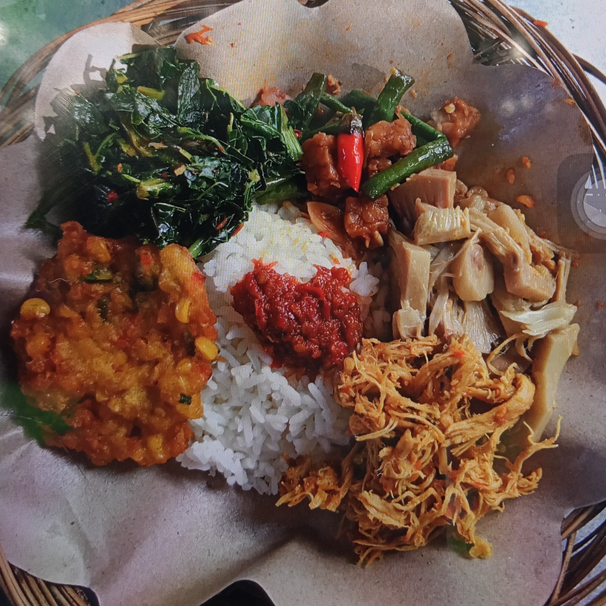 Nasi Campur Ayam Suwir