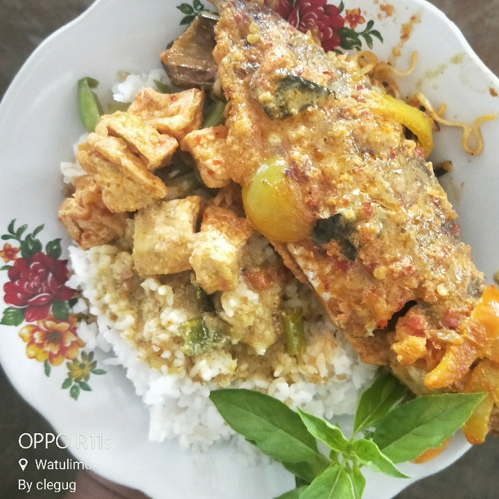 Nasi Campur Ikan Banyar dan Sejenisnya