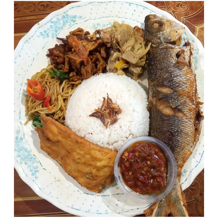 Nasi Campur Ikan Biji Nangka Goreng