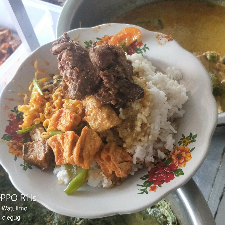 Nasi Campur Lauk Hatiampela