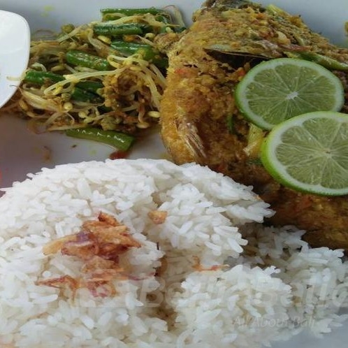 Nasi Campur Mujair