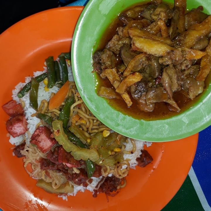 Nasi Campur Sambal Goreng Hati