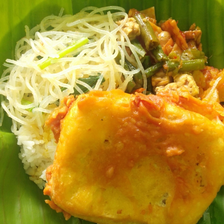 Nasi Campur Tahu