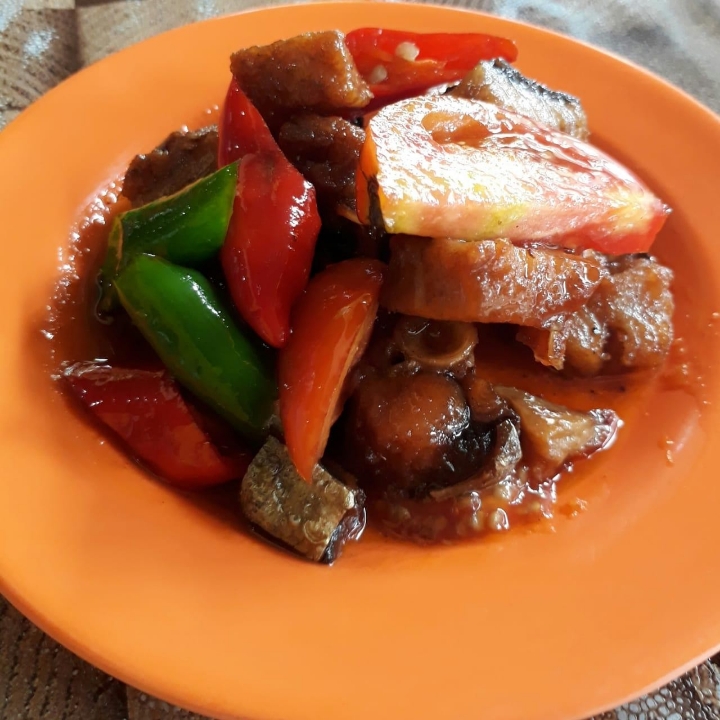 Nasi Campur Telang Asam Manis