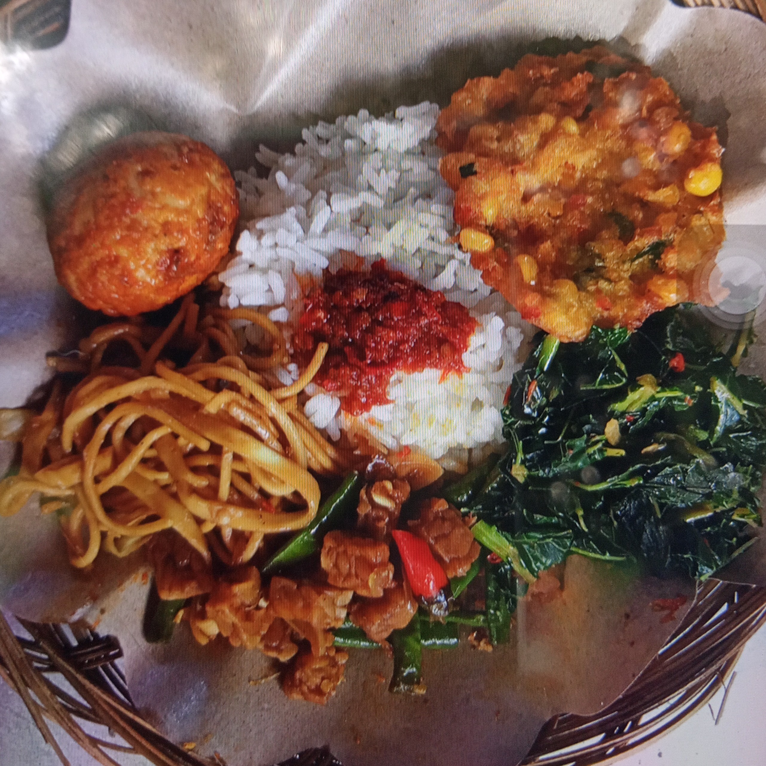 Nasi Campur Telor