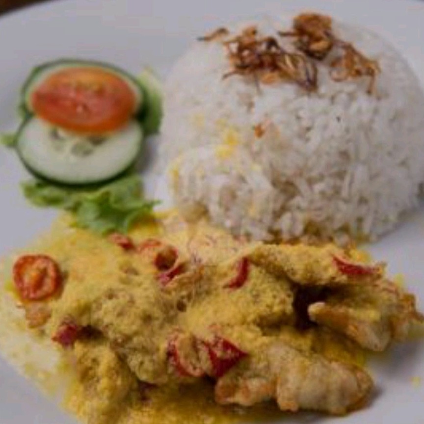 Nasi Chicken Salted Egg