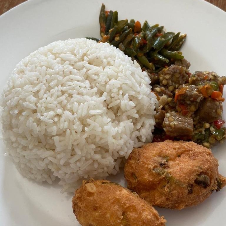 Nasi Daging Pedas