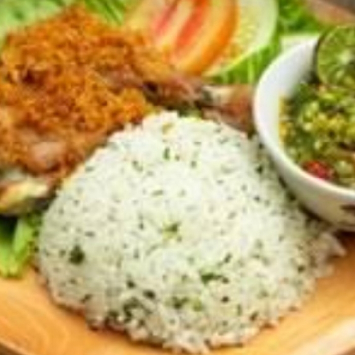 Nasi Daun Jeruk Ayamgebprek Sambal Hijo Esteh Teh Anget