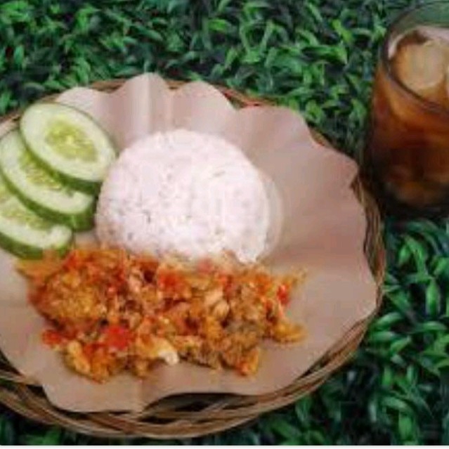 Nasi Geprek Dan Nutrisari