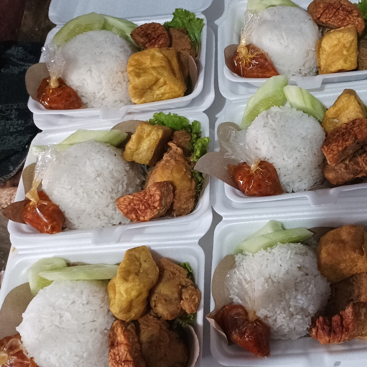 Nasi Geprek Komplit