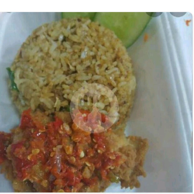 Nasi Goreng Ayam Geprek 