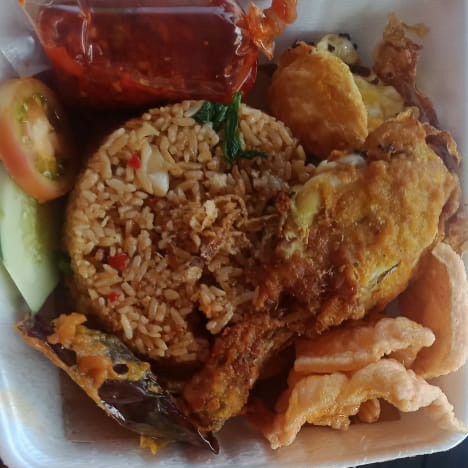 Nasi Goreng Ayam Geprek 